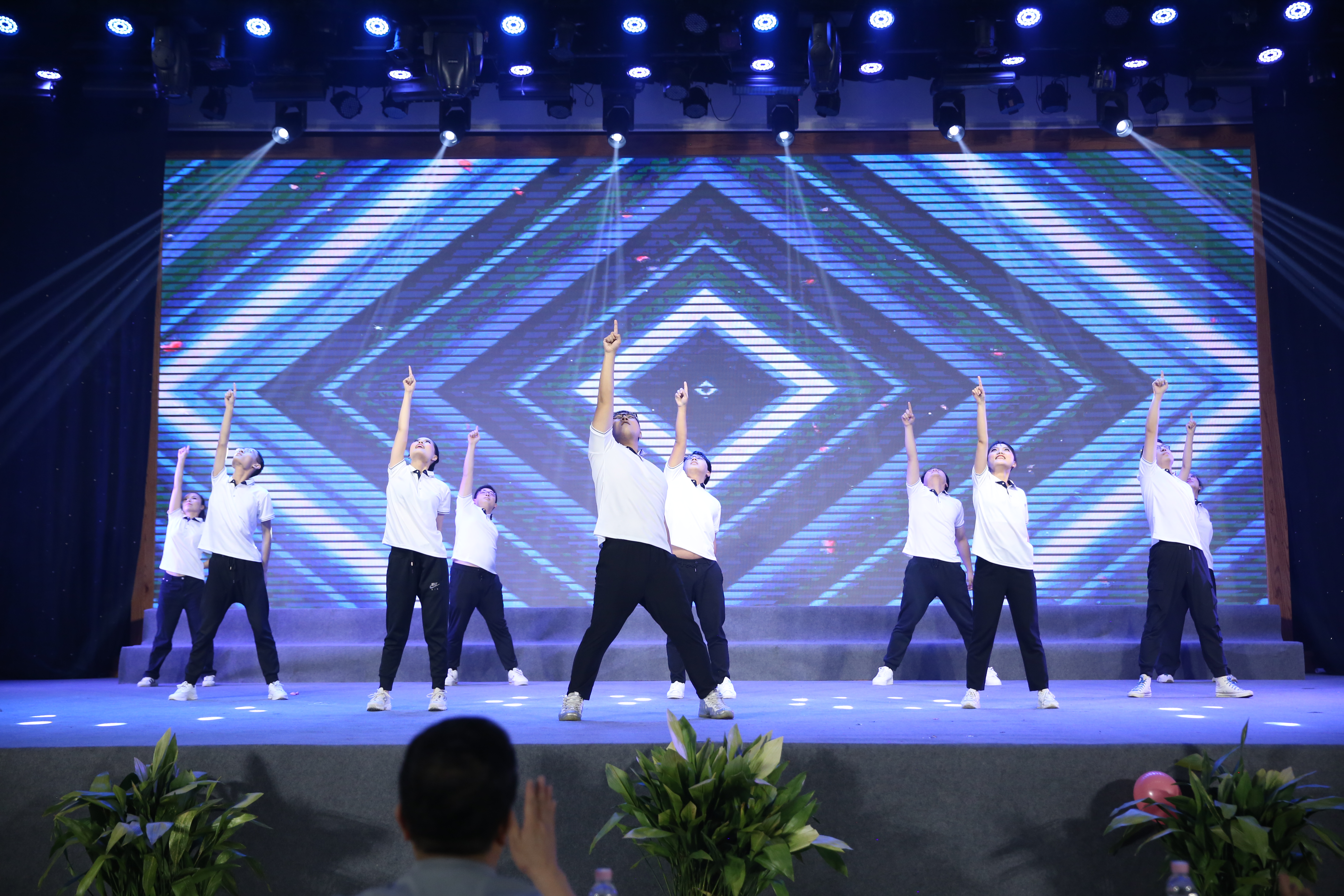 彩虹多多官网-追求健康,你我一起成长